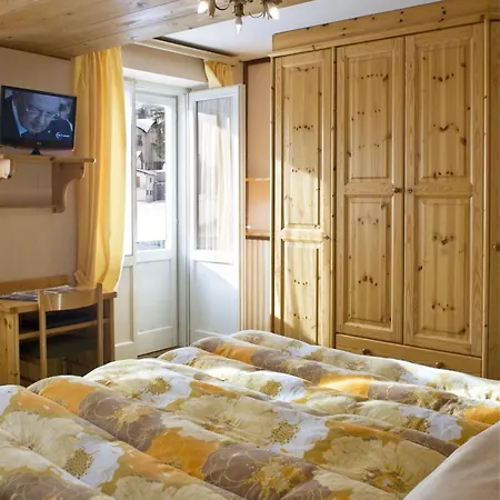Hotel Pontechiesa Cortina dʼAmpezzo Habitación foto
