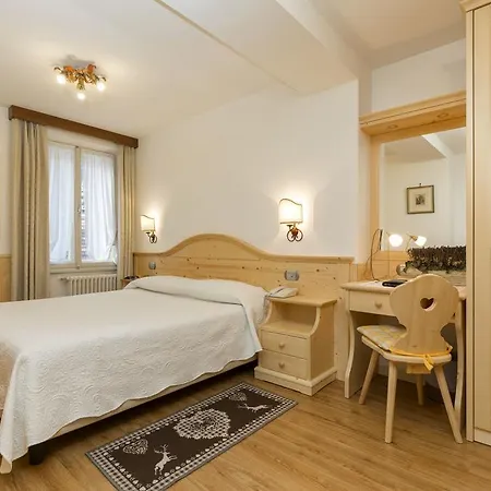Hotel Pontechiesa Cortina dʼAmpezzo Exterior foto